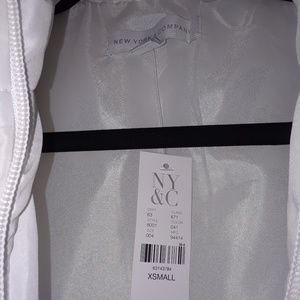 New, NEW YORK & COMPANY SLEEVELES PUFFER JACKET